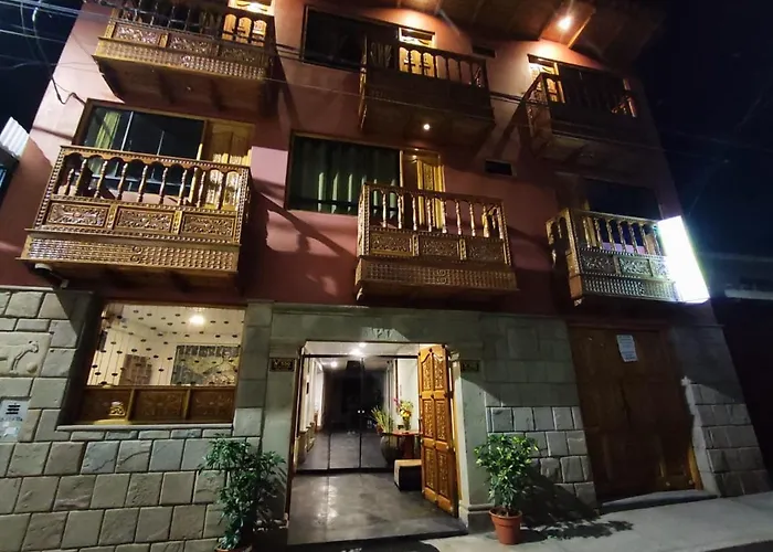 Balcones Del Valle Hotel *
